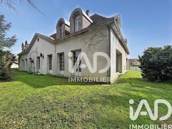 Maison à vendre 12 pièces 368 m² Roissy-en-Brie