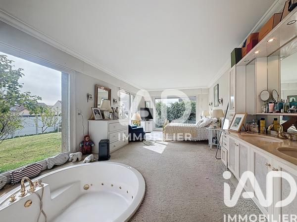 Maison à vendre 12 pièces 368 m² Roissy-en-Brie