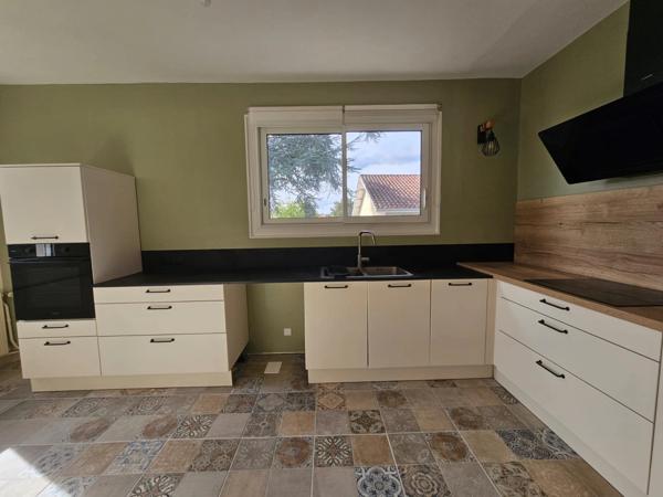 Ensemble de 2 Logements Idéal pour nouveau projet.