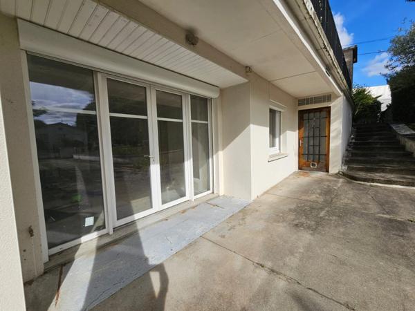 Ensemble de 2 Logements Idéal pour nouveau projet.