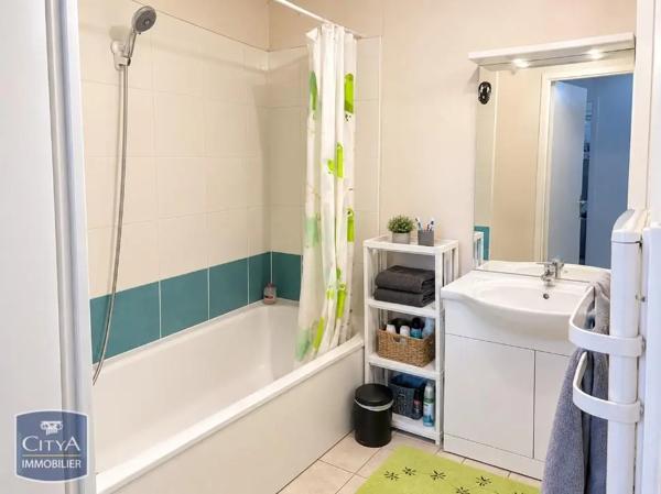 Appartement à louer 3 pièces 57.57m² Saumur (49400)