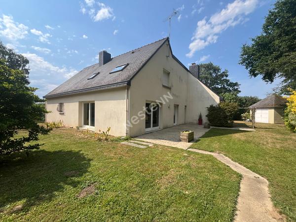 Maison BRUZ Hors lotissement environ 145m² exposition Sud Ouest - Terrain 1072m²