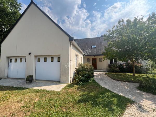 Maison BRUZ Hors lotissement environ 145m² exposition Sud Ouest - Terrain 1072m²