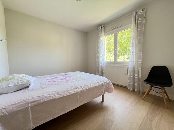Maison BRUZ Hors lotissement environ 145m² exposition Sud Ouest - Terrain 1072m²