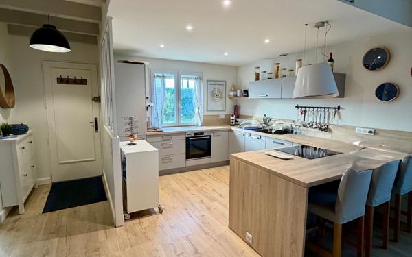 Maison à vendre    4 pièces •  Port-des-Barques