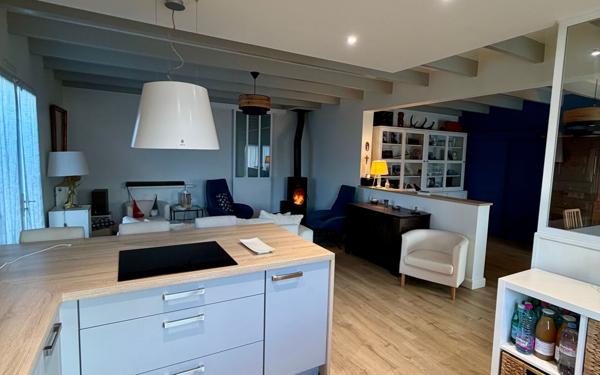 Maison à vendre    4 pièces •  Port-des-Barques