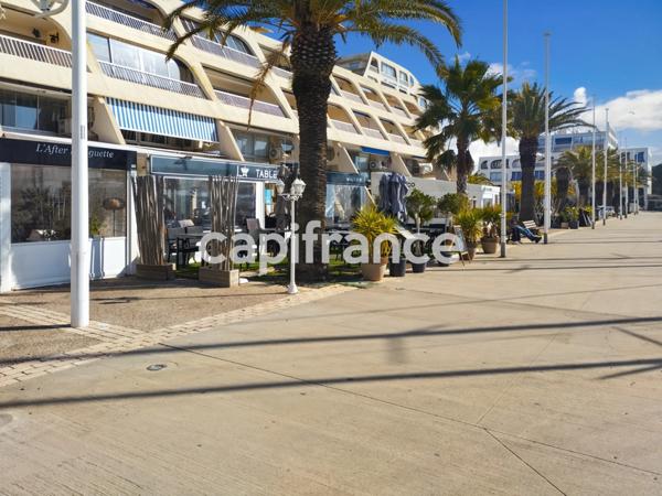 GARD (30) LE-GRAU-DU-ROI (30) à vendre fonds de commerce de restaurant en Emplacement n°1 port camargue 90 couverts.