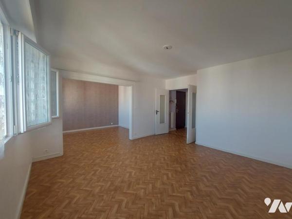 APPARTEMENT TYPE 4 AVEC ASC 