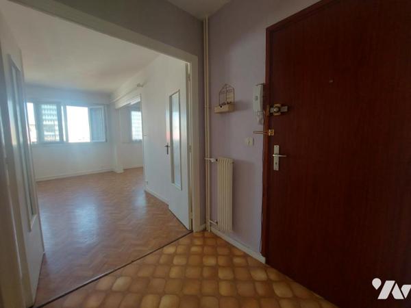 APPARTEMENT TYPE 4 AVEC ASC 