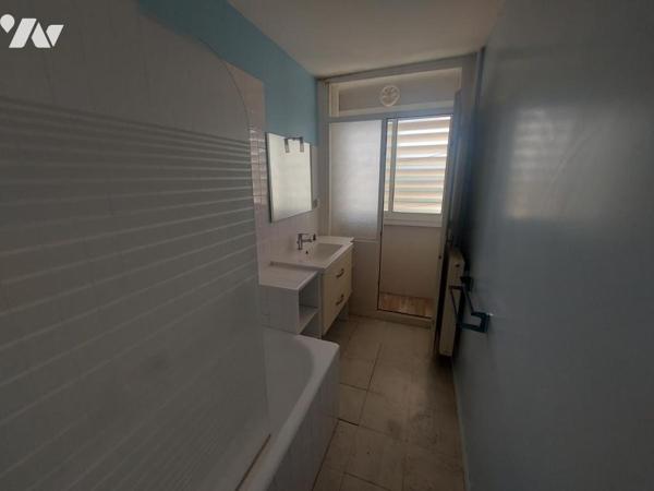 APPARTEMENT TYPE 4 AVEC ASC 
