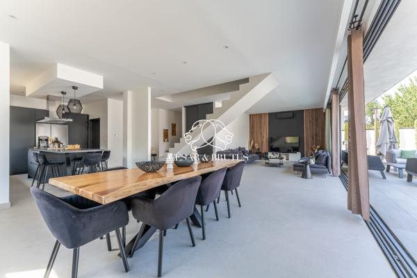 MAISON CONTEMPORAINE 2021