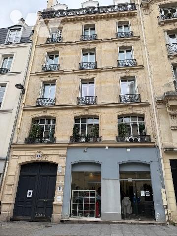 MURS DE BOUTIQUE A VENDRE LIBRE
QUARTIER ENFANTS ROUGE / METRO FILLE DU CALVAIRE