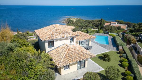 MAISON À VENDRE DE 8 PIÈCES DE 206,00 M²