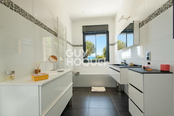 MAISON À VENDRE DE 8 PIÈCES DE 206,00 M²