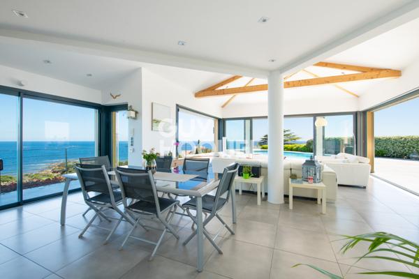 MAISON À VENDRE DE 8 PIÈCES DE 206,00 M²