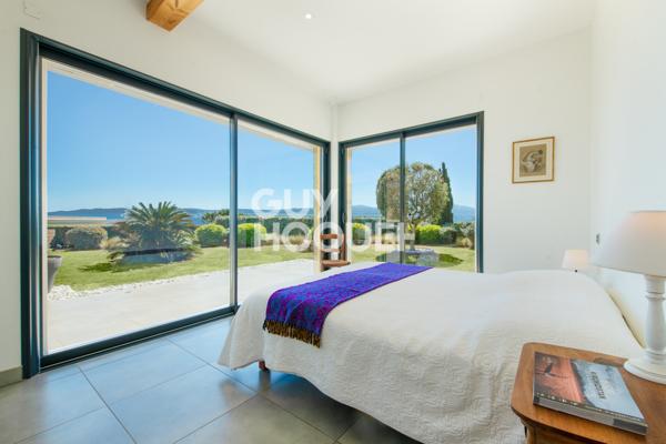 MAISON À VENDRE DE 8 PIÈCES DE 206,00 M²