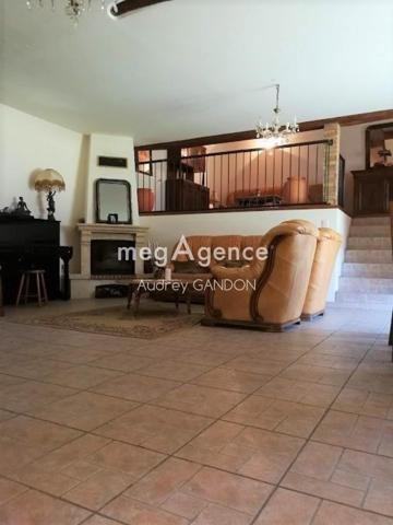 Maison à Évry, 89140 - 5 pièces 236m²