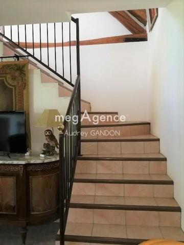 Maison à Évry, 89140 - 5 pièces 236m²