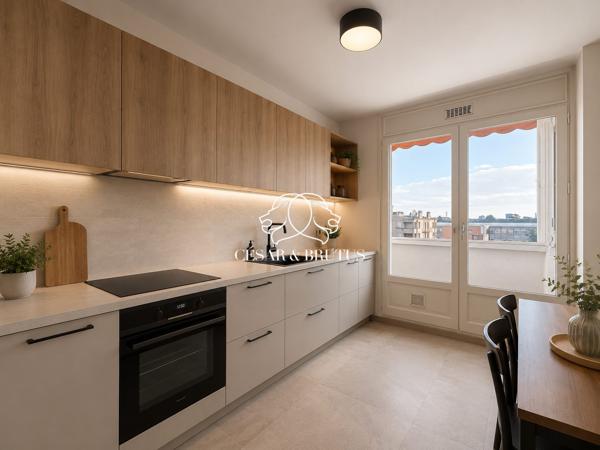 GRAND T2 AU DERNIER ETAGE AVEC BALCON, CAVE ET GARAGE