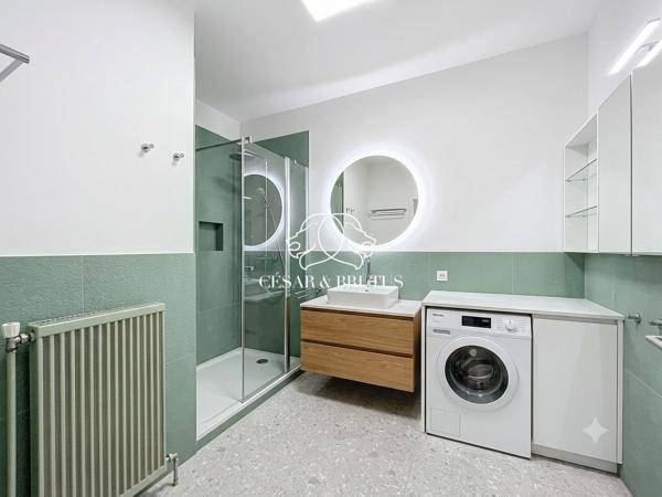 GRAND T2 AU DERNIER ETAGE AVEC BALCON, CAVE ET GARAGE