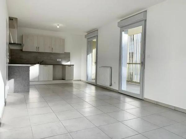 Appartement à louer 3 pièces 61.83m² Vaulx-en-Velin (69120)