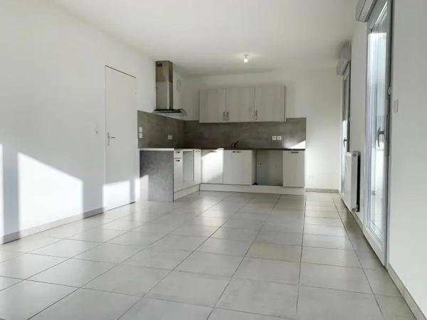 Appartement à louer 3 pièces 61.83m² Vaulx-en-Velin (69120)