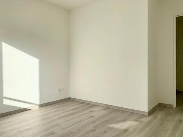 Appartement à louer 3 pièces 61.83m² Vaulx-en-Velin (69120)