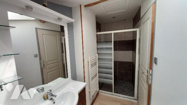 (idéal investissement locatif) maison d'habitation proche centre ville.