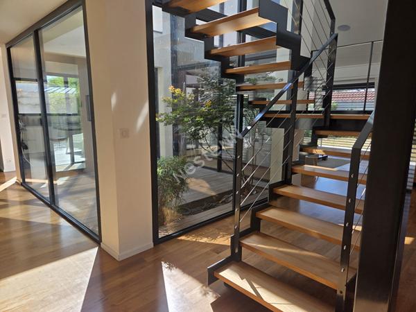 Maison d'architecte à vendre Cugand