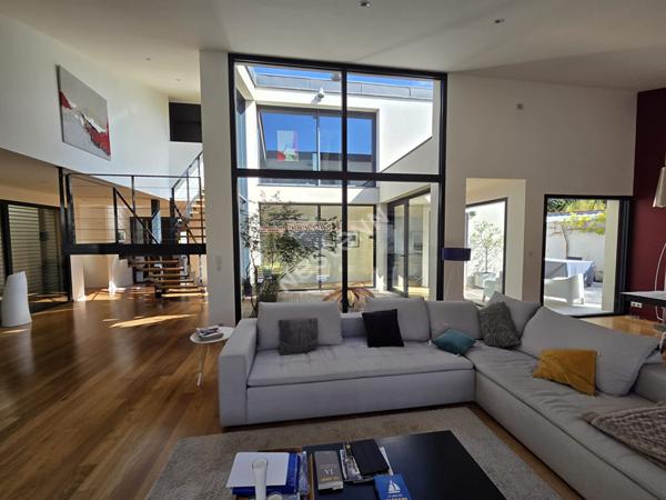 Maison d'architecte à vendre Cugand