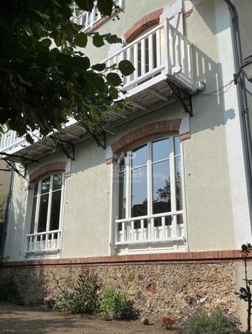 Maison Maisons Laffitte 8 pièce(s) 150 m2 €1 295 000 ** - Référence 4487