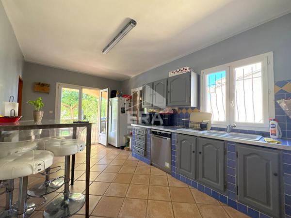 A VENDRE 13860 PEYROLLES EN PROVENCE MAISON PLAIN PIED TYPE 4 PIECES D'ENVIRON 118M² AVEC GARAGE ET JARDIN