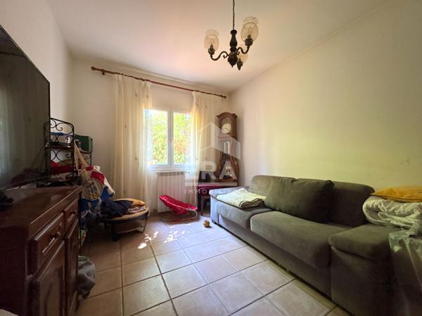 A VENDRE 13860 PEYROLLES EN PROVENCE MAISON PLAIN PIED TYPE 4 PIECES D'ENVIRON 118M² AVEC GARAGE ET JARDIN