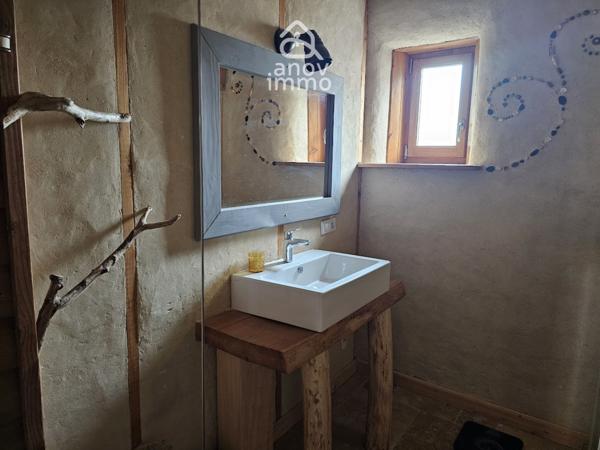 Maison
                                                                                                                                                                                                                                                                                                                        3 pièce(s)                                                                                                                                                                                                          2 chambre(s)                                                                                                                                                                                                          82  m²