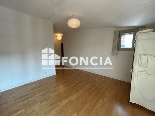 Location Studio 25.5 m² - 1 RUE D'ORLEANS Rennes 35000