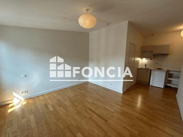 Location Studio 25.5 m² - 1 RUE D'ORLEANS Rennes 35000