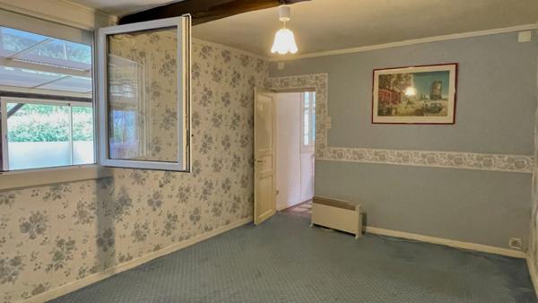 Maison
                                                                                                                                                                                                                                                                                                                        8 pièce(s)                                                                                                                                                                                                          3 chambre(s)                                                                                                                                                                                                          160  m²
