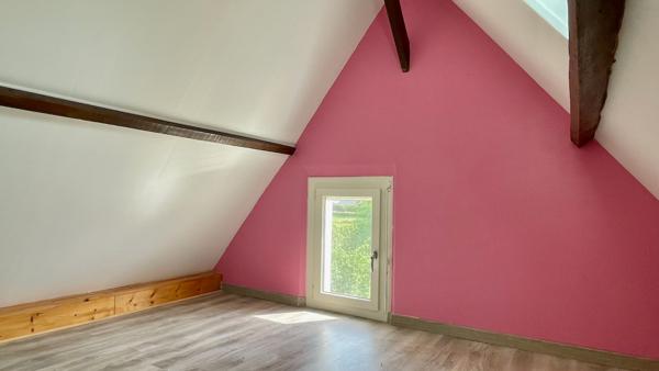Maison
                                                                                                                                                                                                                                                                                                                        8 pièce(s)                                                                                                                                                                                                          3 chambre(s)                                                                                                                                                                                                          160  m²