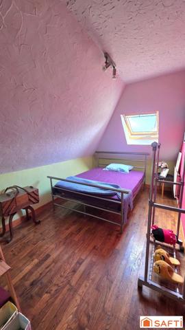 Maison T6 avec cour à rénover