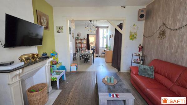 Maison T6 avec cour à rénover