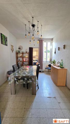 Maison T6 avec cour à rénover