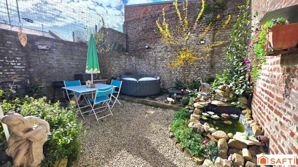 Maison T6 avec cour à rénover