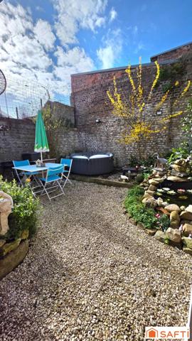 Maison T6 avec cour à rénover