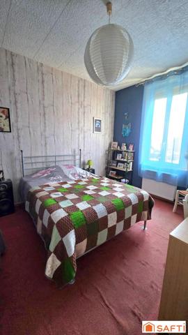 Maison T6 avec cour à rénover