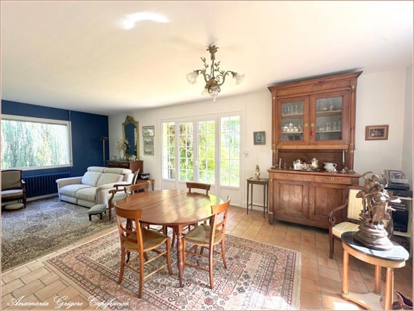 Courville-sur-Eure Maison familiale de 155 m², terrain arboré de 8317 m². Cadre exceptionnel et fort potentiel !