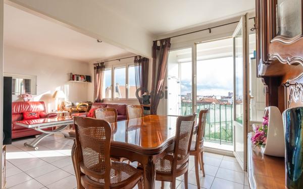 Appartement à vendre    4 pièces • 70,85 m2 Champigny-sur-Marne