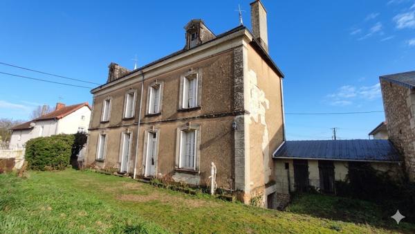 Maison 4 pièces à vendre Naintré - 86530 / Réf: 11901