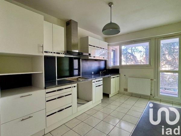 Appartement 3 pièces de 77 m² à La Rochelle (17000)