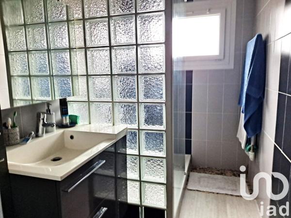 Appartement 3 pièces de 77 m² à La Rochelle (17000)