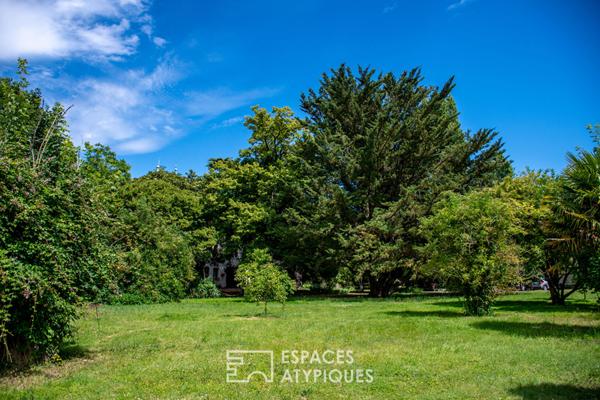 Maison de maître et son parc arboré en coeur de ville